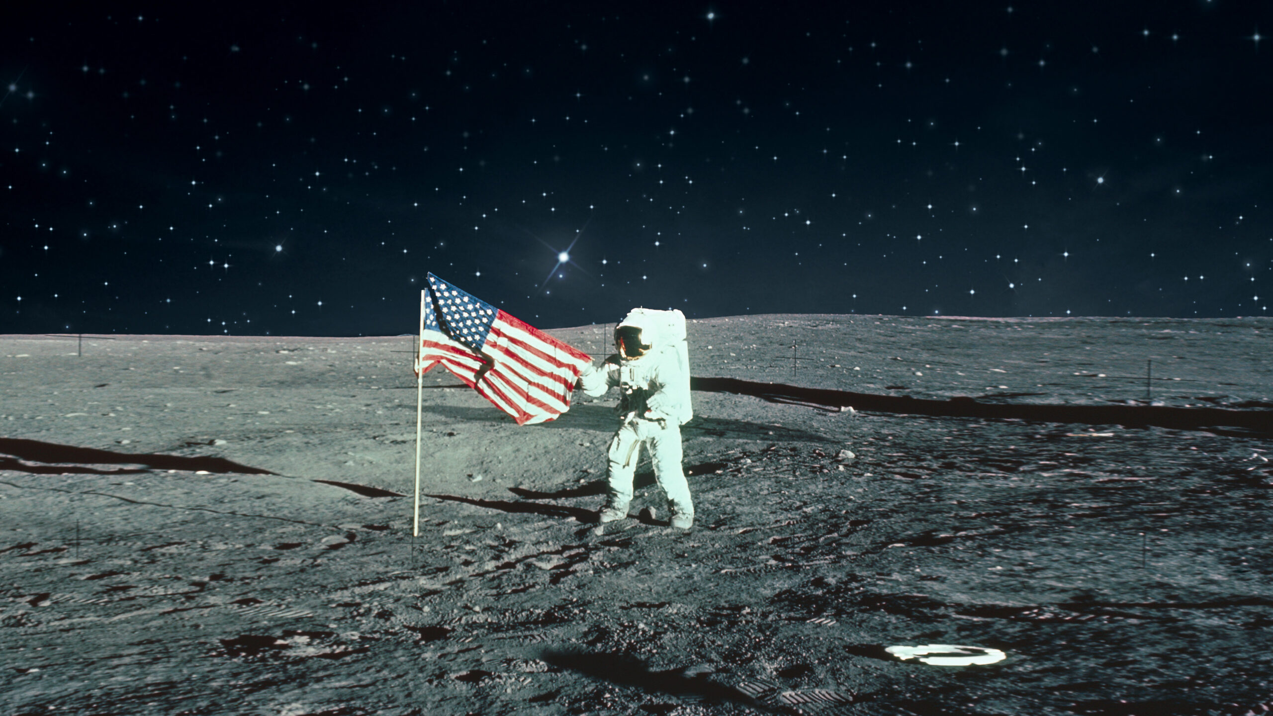 Подлинная история высадки на Луну / The Truth Behind the Moon Landings  (2003) SATRip
